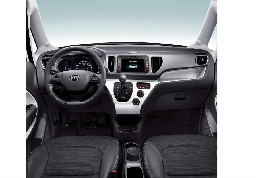  Kia Ray EV 2011 года  (фото 2 из 11)